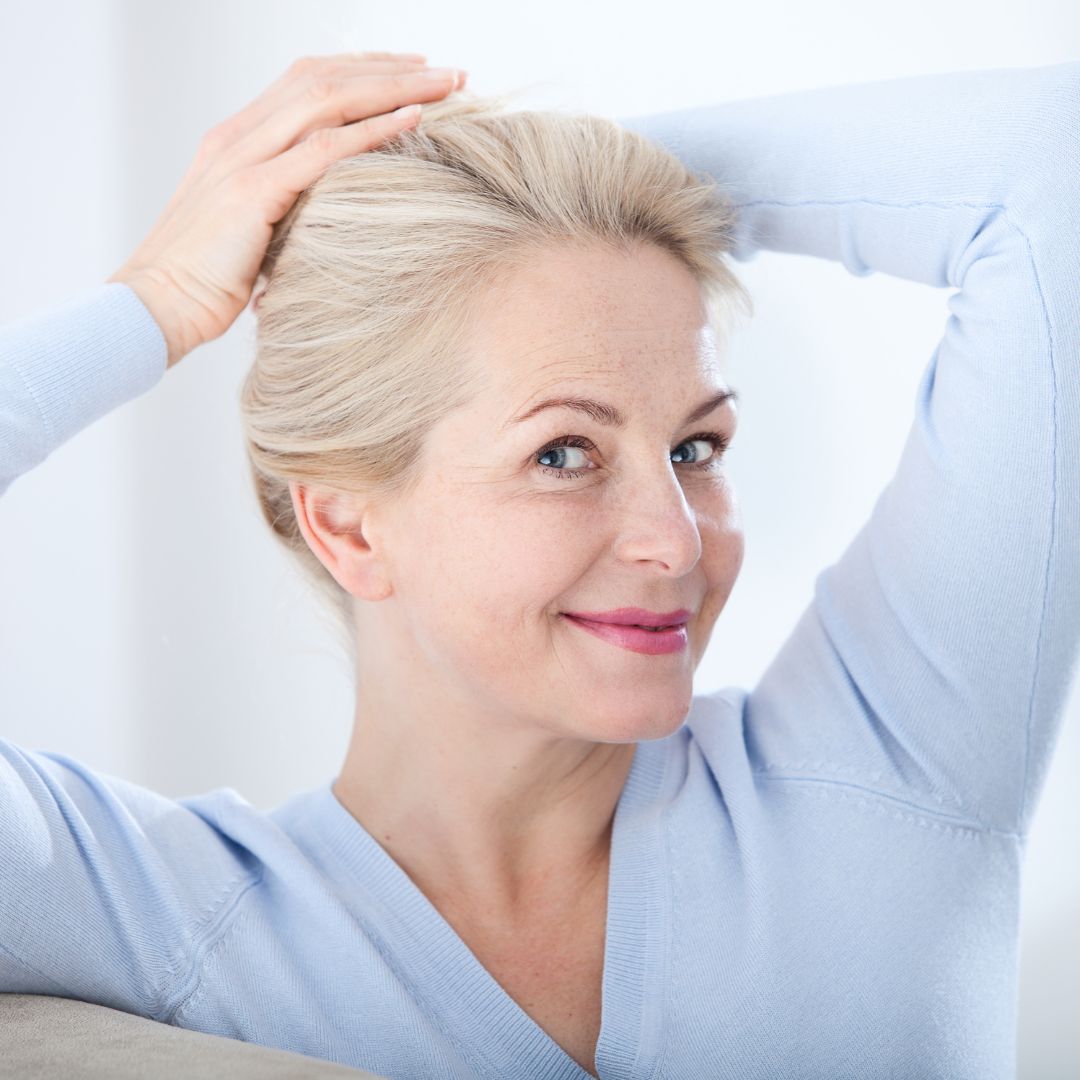 Rinforzare i capelli in menopausa: vitamine e rimedi